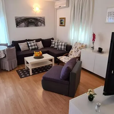 Apartment Lana & Marija