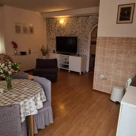 Lana & Marija Apartment